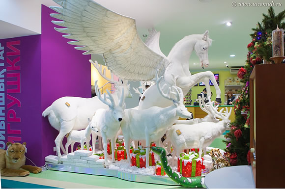 Первый этаж детского торгового центра «Акбота» посвящен игрушкам